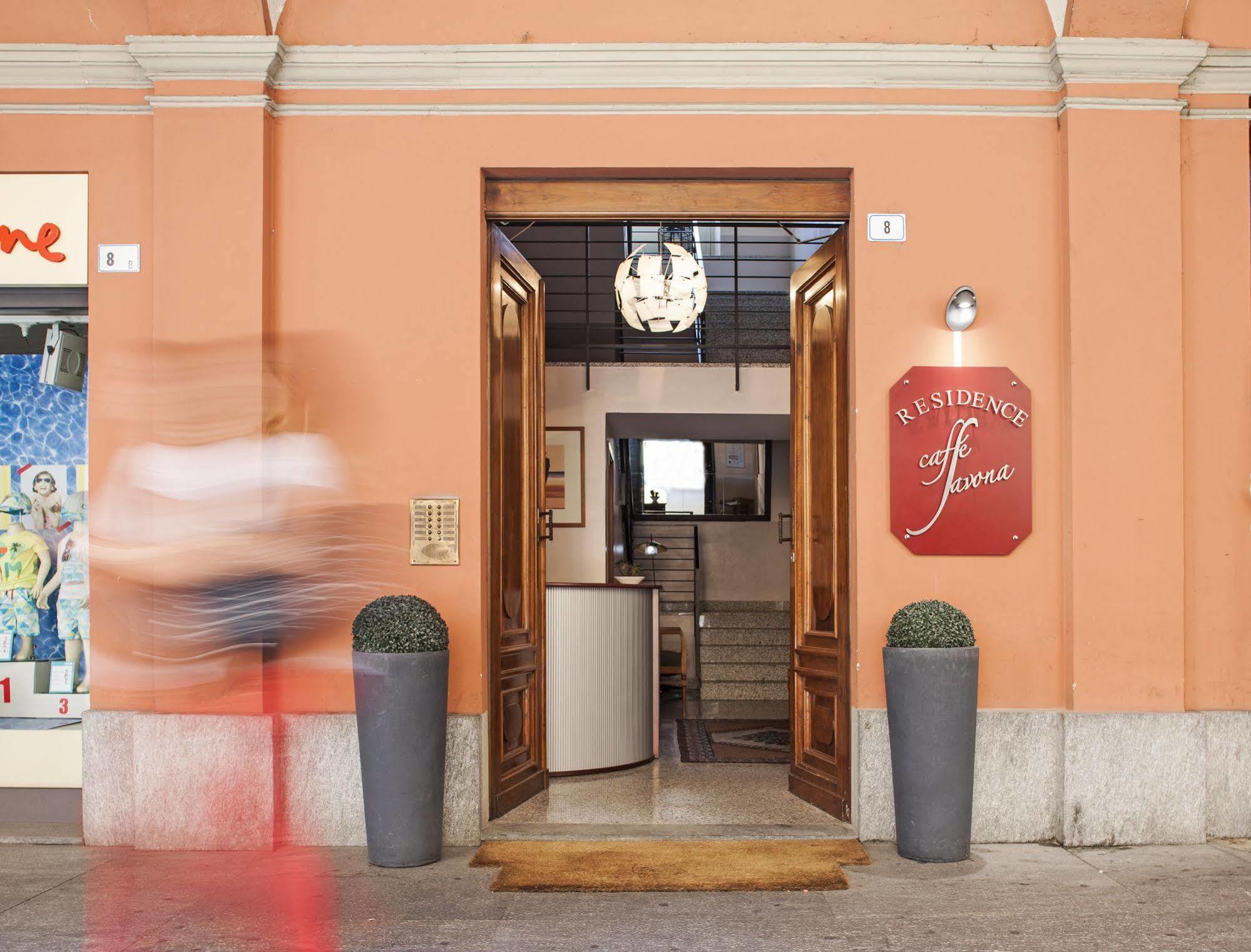 Residence Caffe Savona อัลบา ภายนอก รูปภาพ